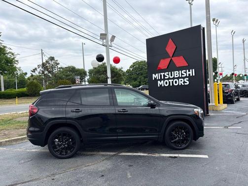 Ebony Twilight Metallic 2023 GMC Terrain SLT
