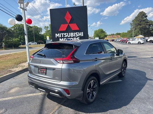 Mercury Gray Metallic 2026 Mitsubishi Eclipse Cross SEL