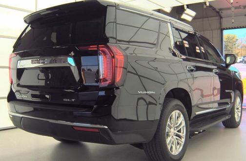 Onyx Black 2021 GMC Yukon SLT