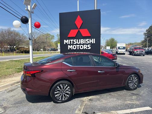 Garnet Pearl Metallic 2025 Nissan Altima 2.5 SV