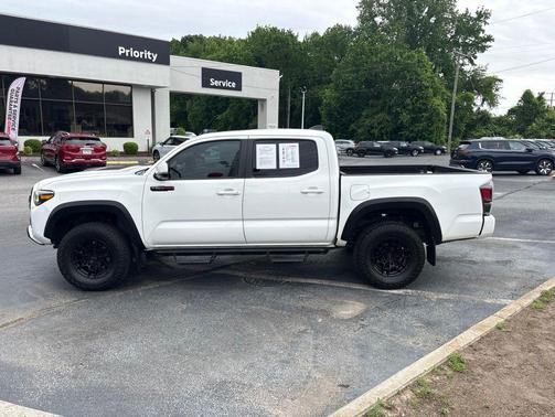 Super White 2020 Toyota Tacoma TRD Pro