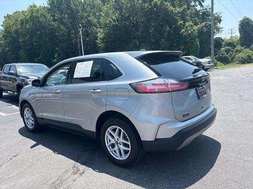 Iconic Silver Metallic 2024 Ford Edge SEL