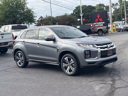 Mercury Gray Metallic 2027 Mitsubishi Outlander Sport SE