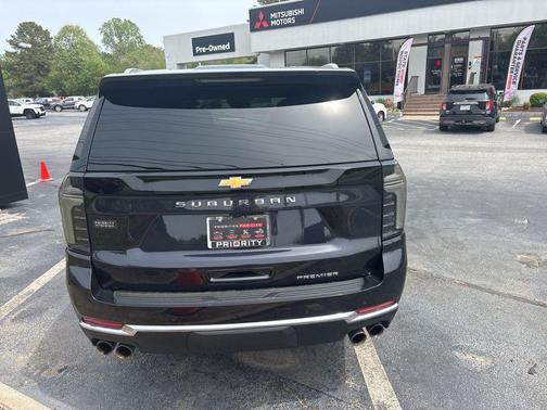 Dark Ash Metallic 2025 Chevrolet Suburban Premier