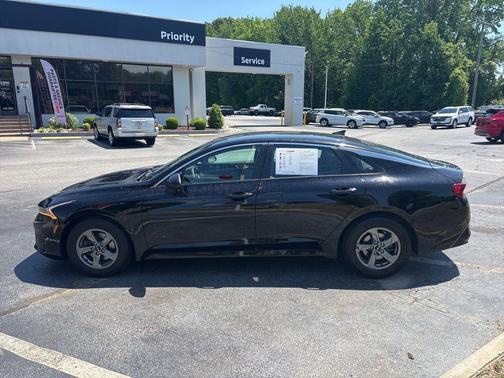 Ebony Black 2023 Kia K5 LXS