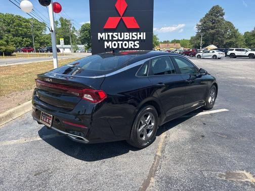 Ebony Black 2023 Kia K5 LXS