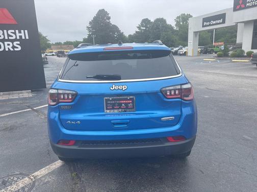 Laser Blue Pearlcoat 2022 Jeep Compass Latitude