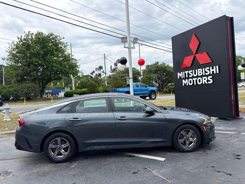 Gravity Gray 2023 Kia K5 LXS