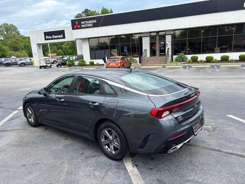 Gravity Gray 2023 Kia K5 LXS