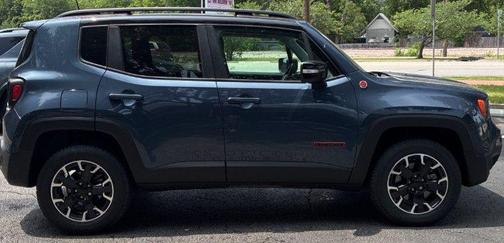 Slate Blue Pearlcoat 2023 Jeep Renegade Trailhawk