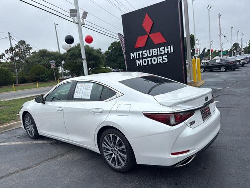 White Pearl 2021 Lexus ES 350 Base