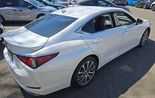 White Pearl 2021 Lexus ES 350 Base