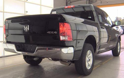 Diamond Black Crystal Pearlcoat 2021 RAM 1500 Classic SSV Crew Cab 4x4 5'7' Box