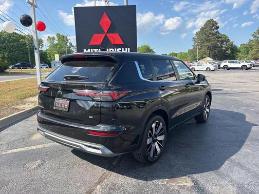 Black Diamond 2026 Mitsubishi Outlander SE 1.5T 2WD