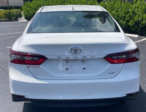 Ice 2023 Toyota Camry LE