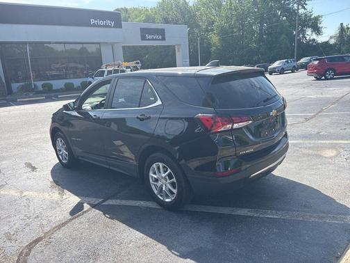 Mosaic Black Metallic 2024 Chevrolet Equinox 1LT