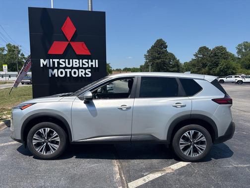 Brilliant Silver Metallic 2023 Nissan Rogue SV