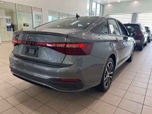 2025 Volkswagen Jetta 1.5T SE