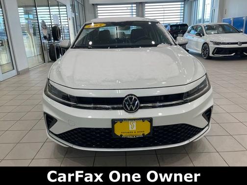 2025 Volkswagen Jetta 1.5T SE