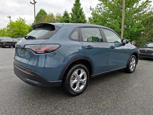 Pearl 2024 Honda HR-V LX