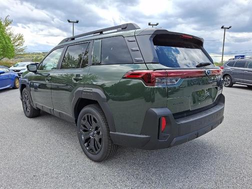 Deep Emerald Green 2026 Subaru Outback Limited XT