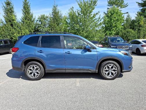 2024 Subaru Forester Premium