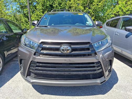 Predawn Gray Mica 2019 Toyota Highlander SE