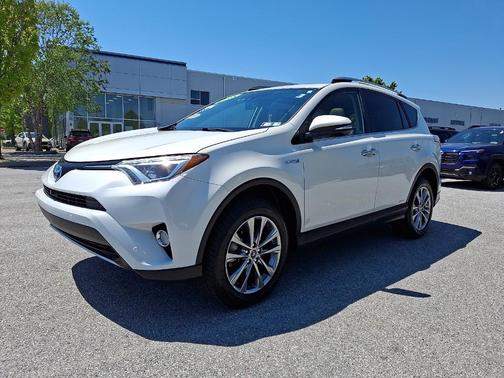 Blizzard Pearl 2018 Toyota RAV4 Hybrid Limited