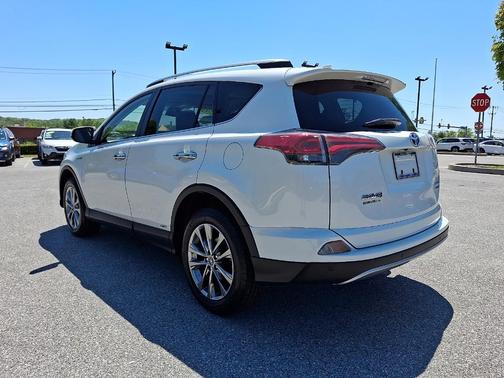 Blizzard Pearl 2018 Toyota RAV4 Hybrid Limited