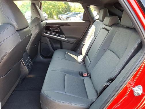 2025 Subaru Solterra Limited