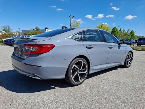 Sonic Gray Pearl 2022 Honda Accord Hybrid Sport
