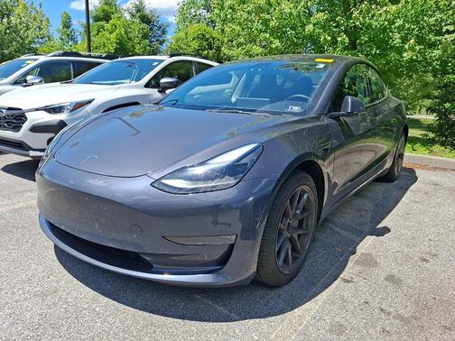 Midnight Silver Metallic 2023 Tesla Model 3 Base