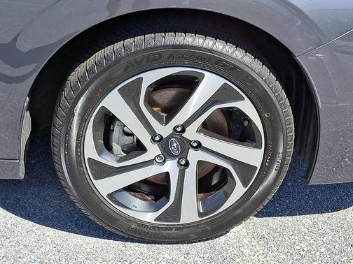 2022 Subaru Legacy Touring XT