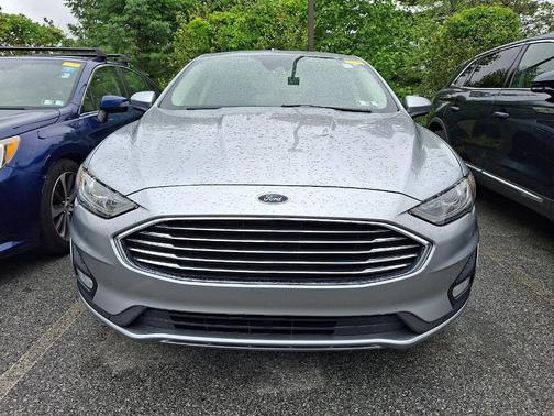 Iconic Silver Metallic 2020 Ford Fusion SE