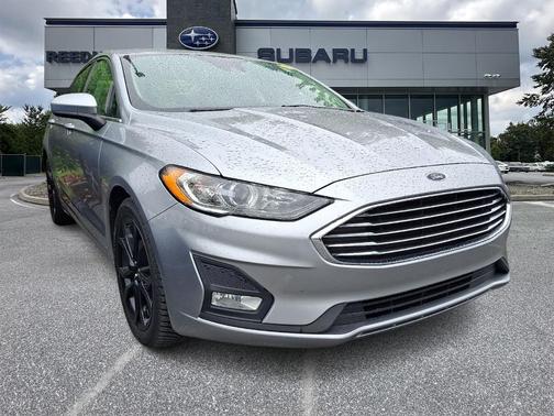 Iconic Silver Metallic 2020 Ford Fusion SE