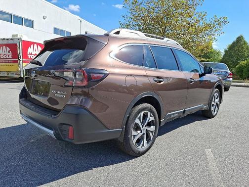 2022 Subaru Outback Touring