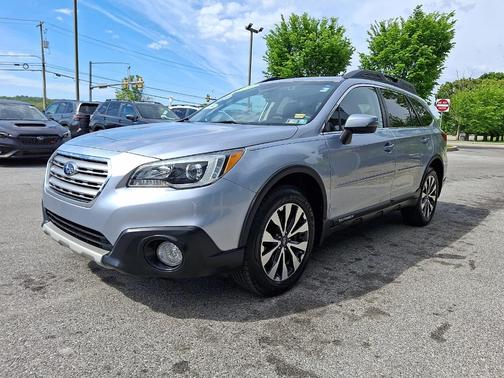 Ice Silver Metallic 2017 Subaru Outback 2.5i Limited