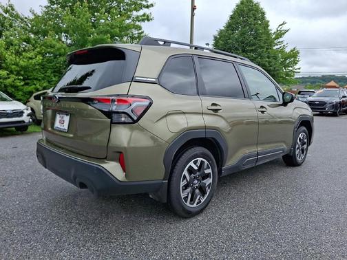 Autumn Green Metallic 2026 Subaru Forester Premium