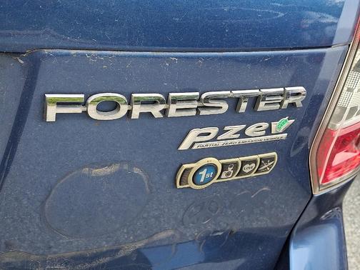 2015 Subaru Forester 2.5i