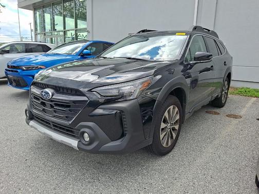 Crystal Black Silica 2025 Subaru Outback Limited