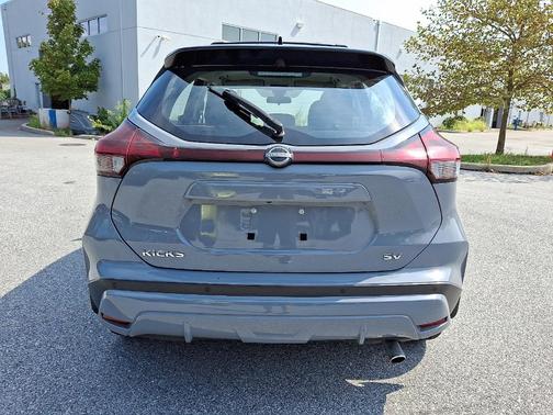2022 Nissan Kicks SV