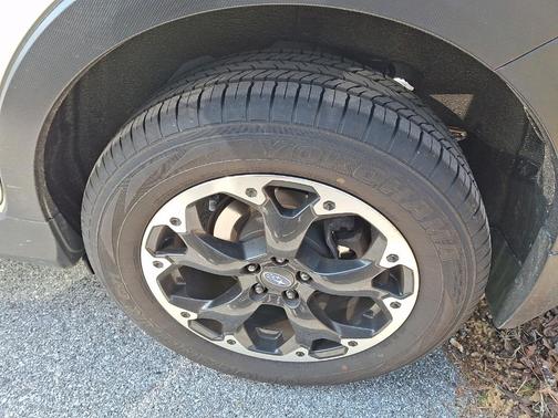 Crystal White Pearl 2021 Subaru Crosstrek Premium