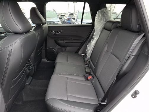 Crystal White Pearl 2026 Subaru Outback Touring