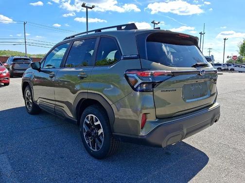 Autumn Green 2026 Subaru Forester Premium