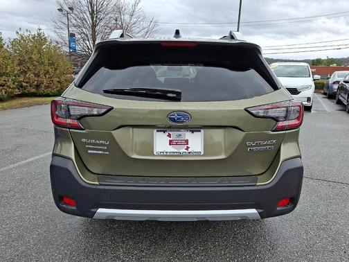 2024 Subaru Outback Touring XT