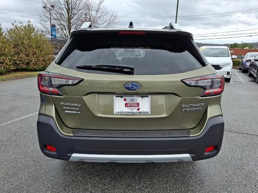 2024 Subaru Outback Touring XT