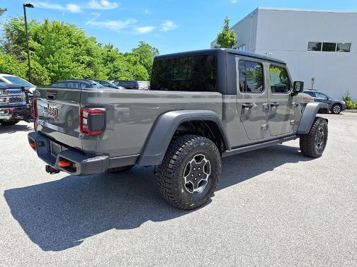 Sting Gray Clearcoat 2022 Jeep Gladiator Mojave