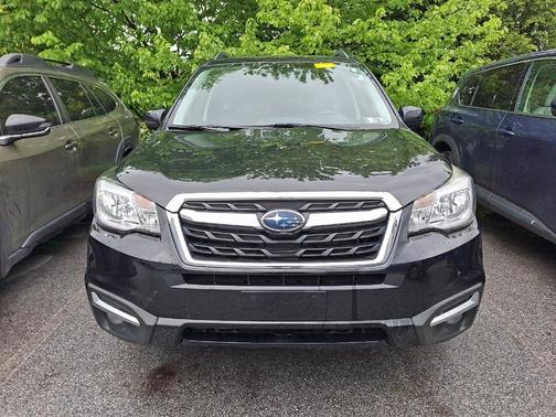 Crystal Black Silica 2017 Subaru Forester 2.5i Premium