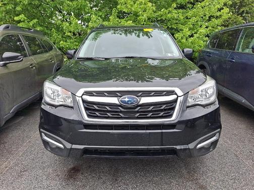 Crystal Black Silica 2017 Subaru Forester 2.5i Premium
