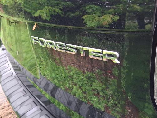 Crystal Black Silica 2017 Subaru Forester 2.5i Premium